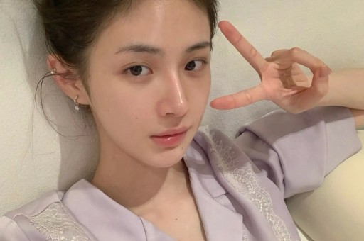 美顶流纯神演穿普拉达的女王2被删光！秀身体黑历史太多