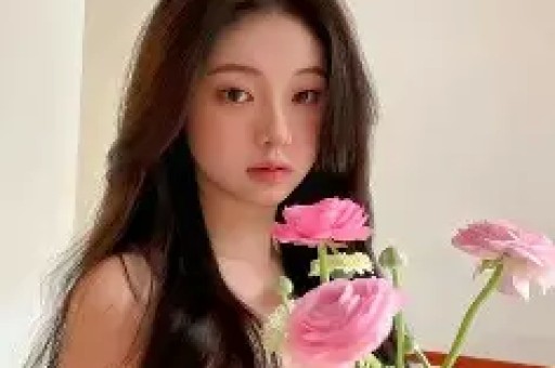 刘晓庆私密聊天记录全网疯传律师：转发的每个人可能都违法了